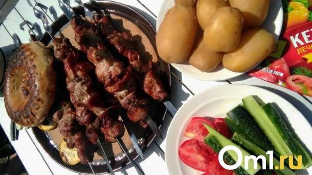 Шашлычный бум: новосибирцы платят 3 000 рублей за аренду беседки на рассвете