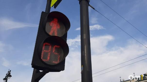 Омич похитил светофор, чтобы не платить за электроэнергию