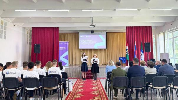 «Россети Новосибирск» поздравили первых выпускников проекта «Энергокружки»
