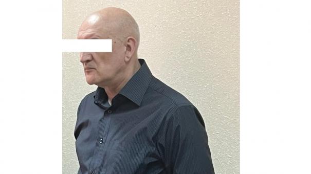 Учителю физкультуры в Новосибирске вынесли приговор за смерть школьницы в бассейне