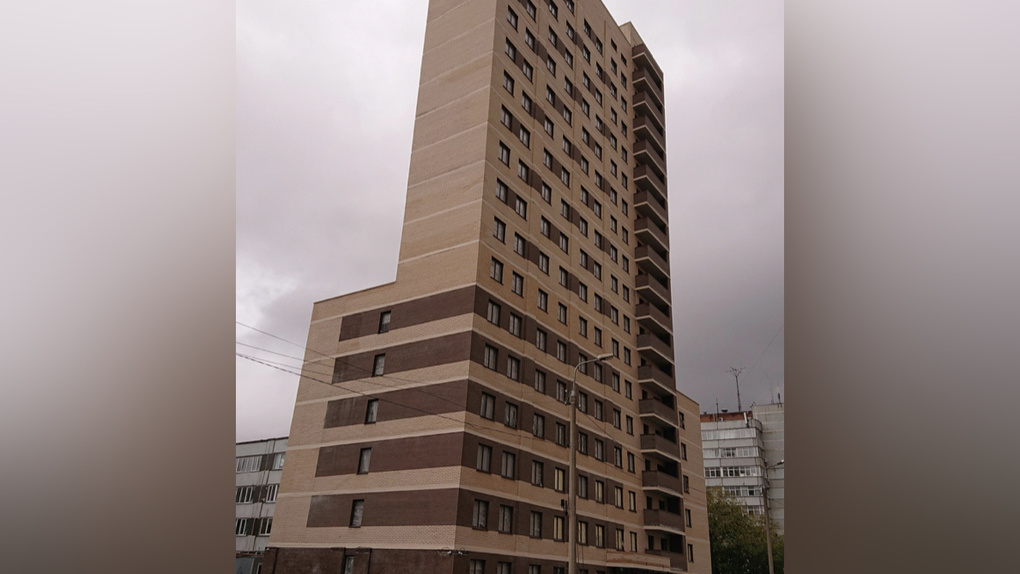 Сдали в эксплуатацию 17-этажное общежитие НГУЭУ в центре Новосибирска
