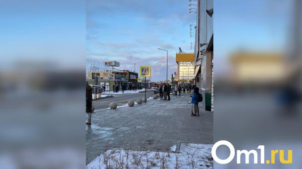 Омскую «Мегу» эвакуировали из-за пожарной тревоги