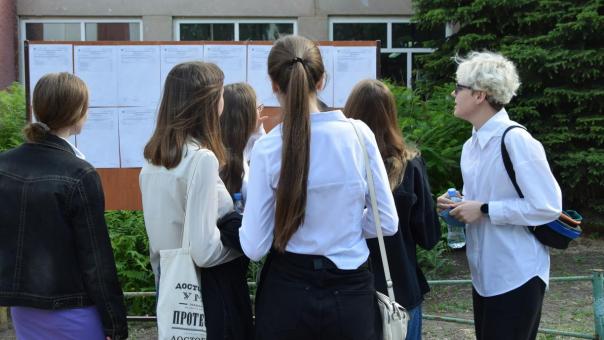 В школе подмосковного города Истры взорвалась петарда: депутат предложила снять с продаж «бомбочки»