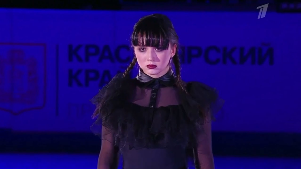 Фигуристка Валиева выступила в костюме Уэнсдэй на чемпионате России