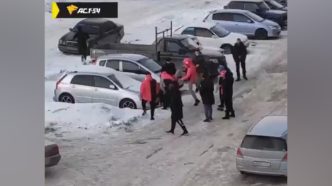 Названа причина нападения новосибирцев на курьеров службы доставки «Самокат»