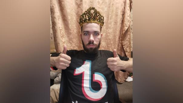 Новосибирский блогер стал звездой TikTok благодаря видео с газоиспусканием