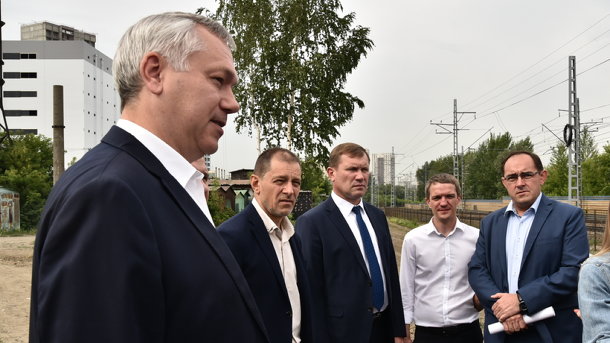 Пешеходный мост через железнодорожные пути в Дзержинском районе построят по программе «Школьные маршруты»