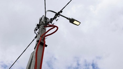 Мэр Омска Сергей Шелест запустил линию освещения на улице Воровского, которую построило АО «Омскэлектро»