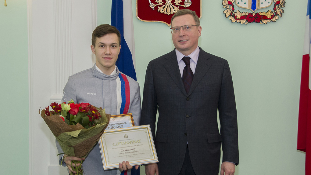 Бурков наградил деньгами омского шорт-трекиста за участие в Олимпиаде