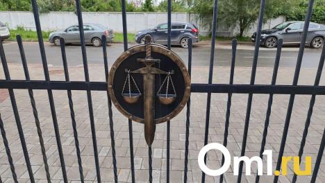 Подделал документы и получил 700 000 рублей: омича обвиняют в обмане матери бойца СВО