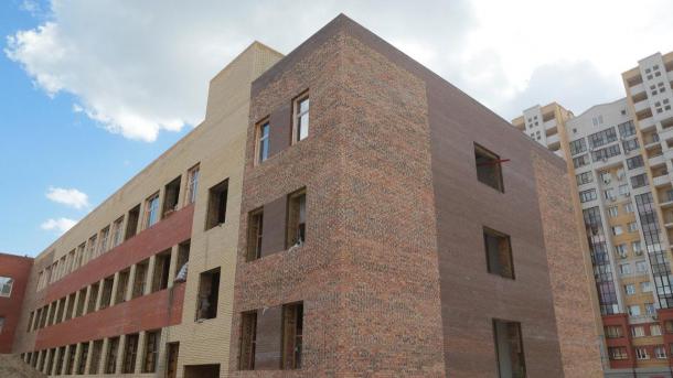 Шелест сообщил о сроках сдачи омской школы в микрорайоне «Серебряный берег»