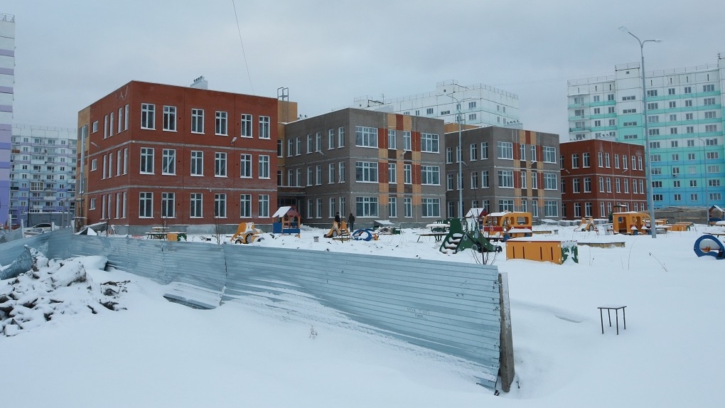 Стали известны сроки окончания строительства детского сада на улице Шевелёва в Новосибирске
