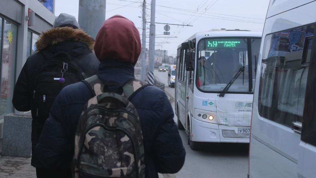 Омичам предложили пожаловаться на работу общественного транспорта