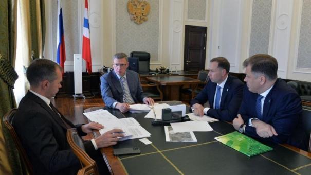 Александру Буркову представили нового руководителя Сибирского Сбербанка