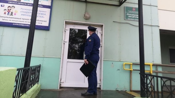 Стреляла в сверстницу. На старосту из Большеуковского детдома завели уголовное дело
