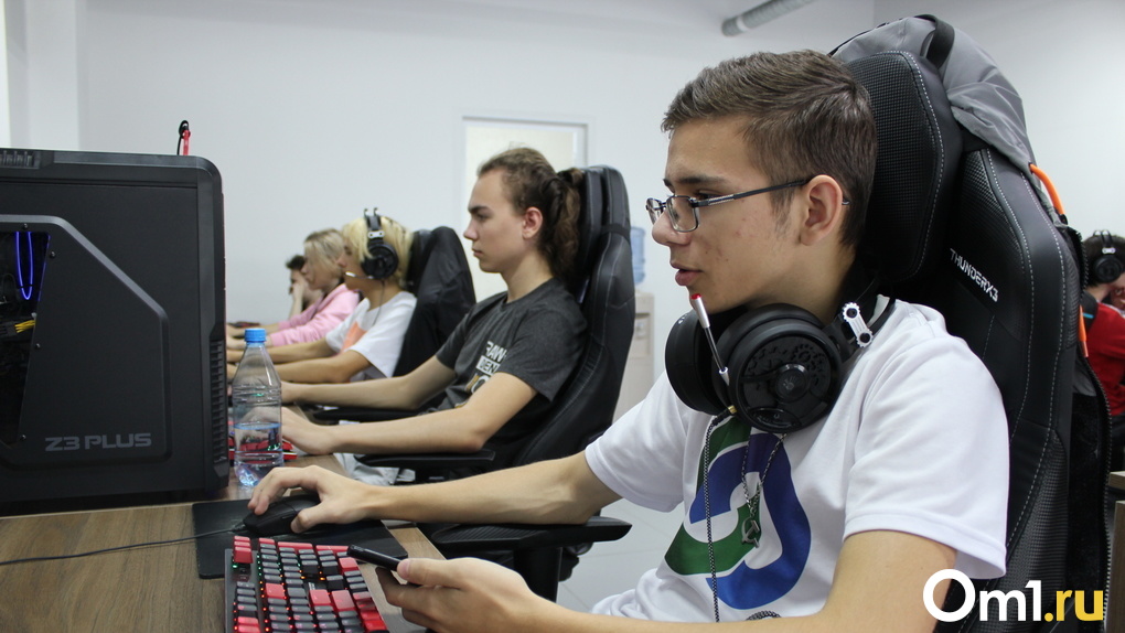Мозг напряжён, давление повышено: как проходят занятия в уникальной для страны новосибирской кибершколе