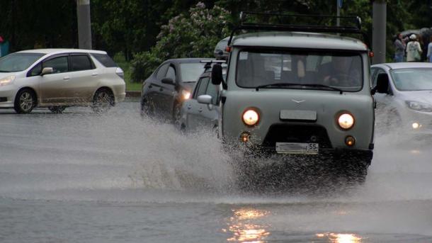 Адская погода вот-вот накроет Новосибирск: как подготовиться и куда звонить в случае ЧП