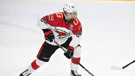 Два воспитанника омской школы хоккея попали в список самых перспективных игроков для драфта НХЛ