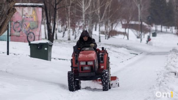Станет чище? В Новосибирске проверят качество уборки снега
