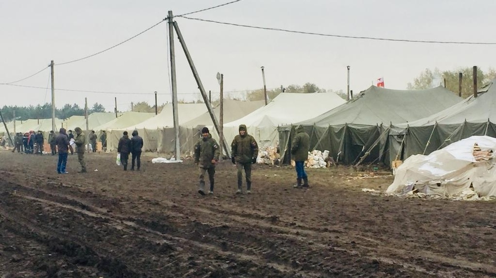 Посмотрите: появились редкие фото палаточного лагеря мобилизованных омичей
