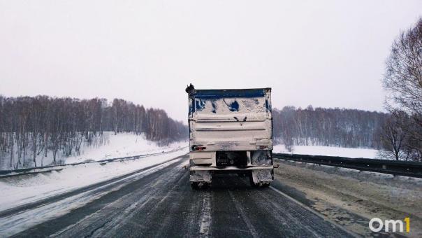 В Омске три путепровода закроются для большегрузов из-за аварийного состояния