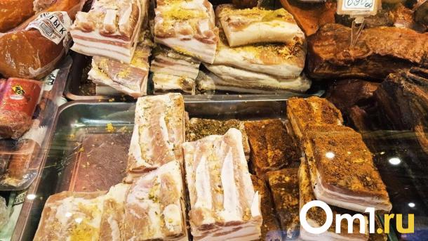 В омских «Светофорах» обнаружили тонну опасного мяса и рыбы