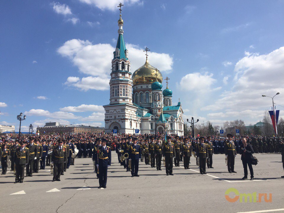 Фото с парада в омске