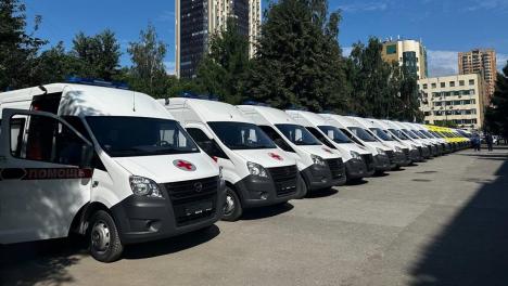 Скорая помощь Новосибирска получила 35 новых автомобилей