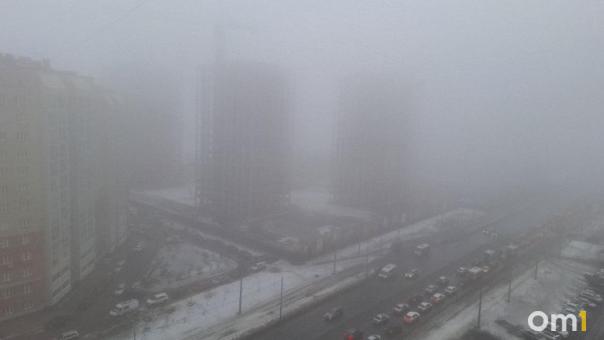 В Омске из-за сильного тумана задержали восемь рейсов в аэропорту