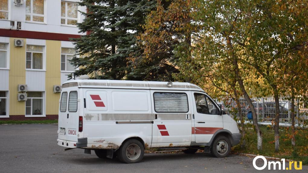В Омске загорелась машина скорой помощи