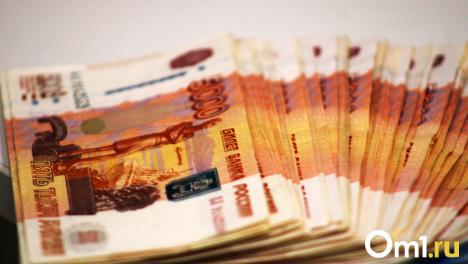 Таможня поймала омича, который пытался вывезти за границу 40 миллионов