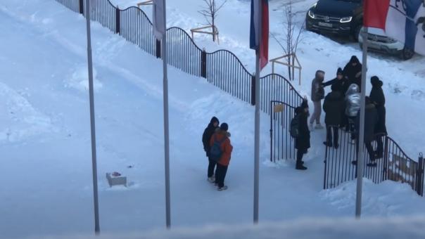 «Брызнули в лицо перцовым баллончиком»: новосибирская школьница пострадала при драке с одноклассником