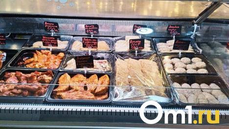 Омичей предупредили об опасной мясной продукции
