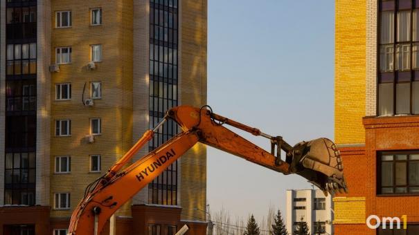 В Омске снесли известный цветочный магазин