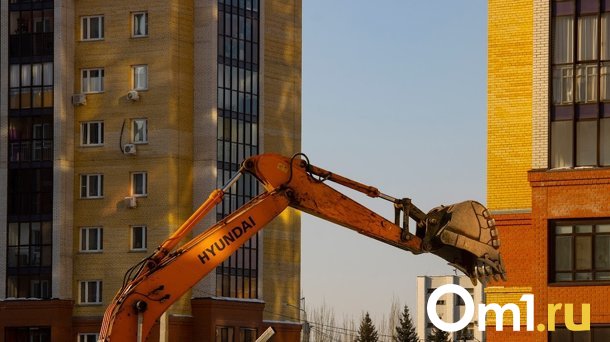 В Омске снесли известный цветочный магазин