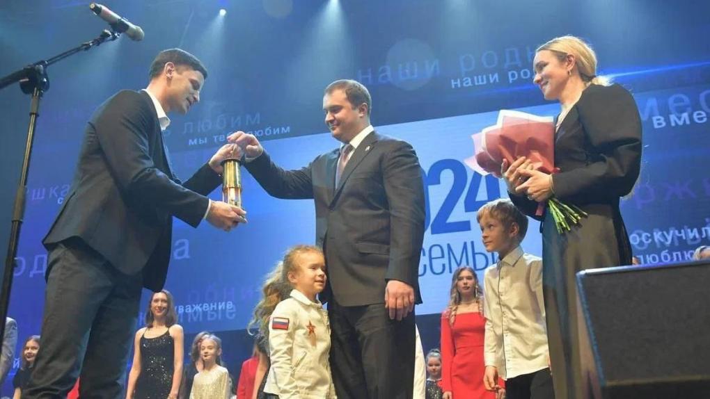 Губернатор Виталий Хоценко дал старт Году семьи в Омской области