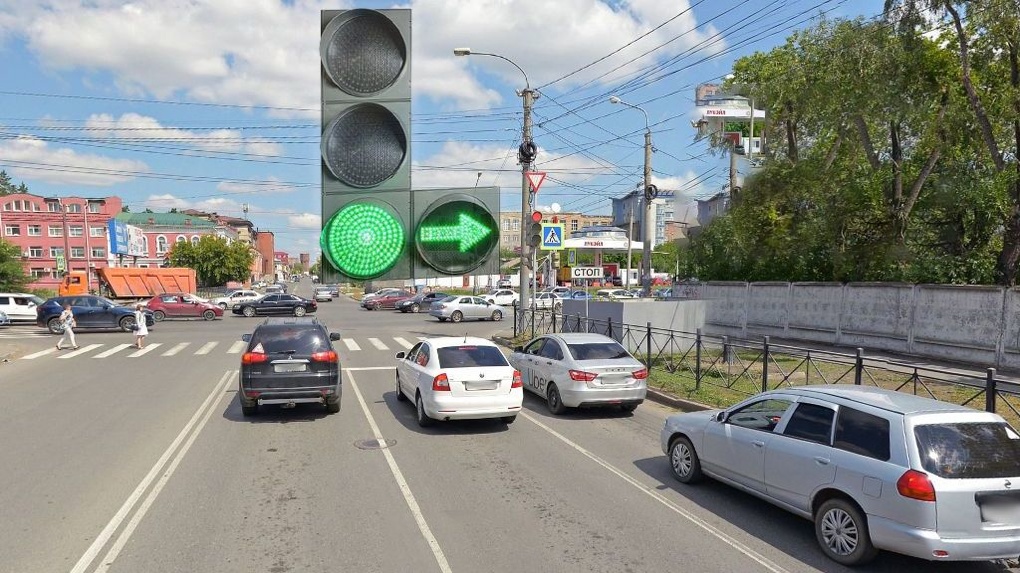 Будет быстрее: в центре Омска изменили работу светофора