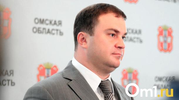 Омский губернатор оценил удобство российского мессенджера MAX