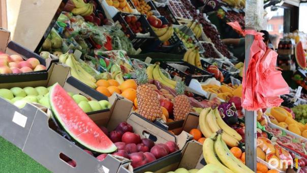 Жители Новосибирской области перестали есть фрукты и овощи
