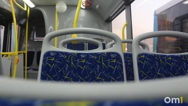 В омском общественном транспорте планируют полностью убрать оплату наличными
