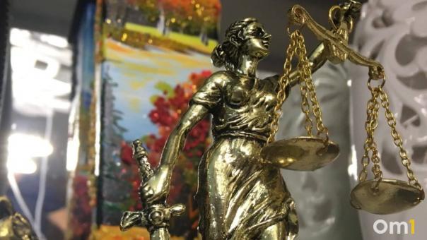 В Омске главу союза студенческих организаций оштрафовали на миллион за шоколадку