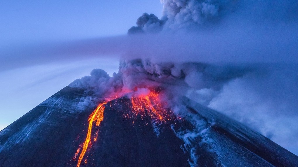 Названа причина гибели шестерых туристов из состава новосибирской группы при восхождении на вулкан