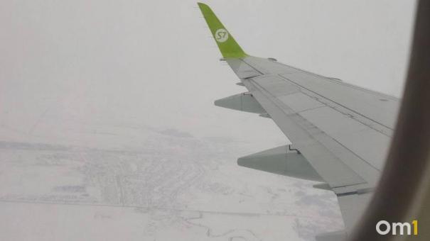 Из-за неустойчивой погоды выросли расходы Омского аэропорта