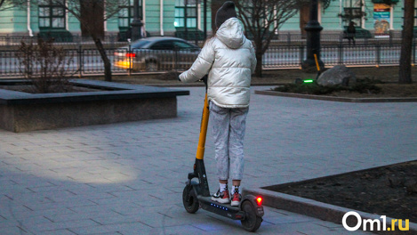 «Неопределённый статус смерти». Омичка Юлия Стрельская — о сомнительных играх чиновников в электросамокаты