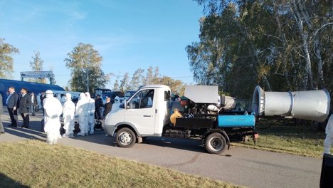 «Убийца вирусов»: в омской ветслужбе показали дезинфекционную установку «Аист»