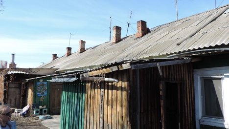В Омске приступили к оценке состояния квартиры, где обрушился потолок