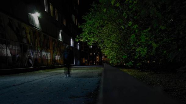 «Крик девочки лет 14-15»: эксгибиционист терроризирует новосибирцев на Обь ГЭС