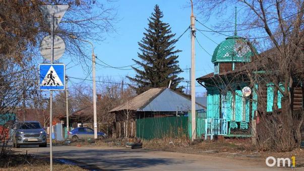 Омичам названы районы, где зафиксировали опасную активность клещей