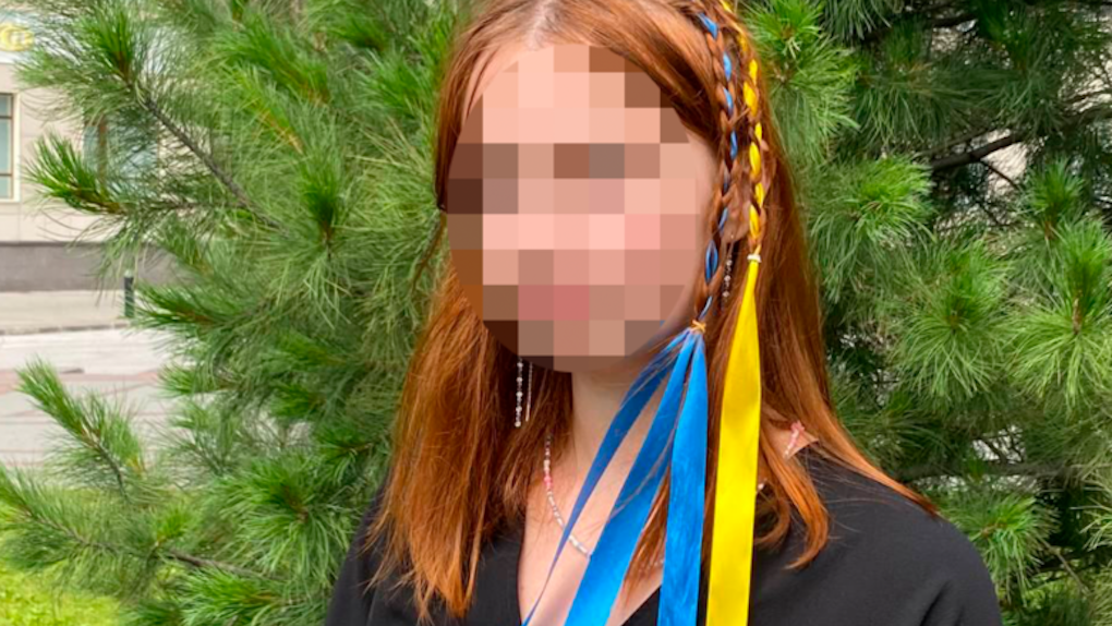 Выпускница НГУ устроила антироссийскую пропаганду на вручении диплома