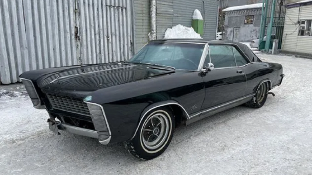 Легендарный американский крейсер Buick Riviera из 60-х продают в Новосибирске